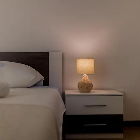 Panorama Apartment *